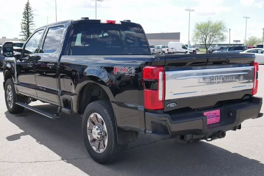 2024 Ford F-250 photo 1
