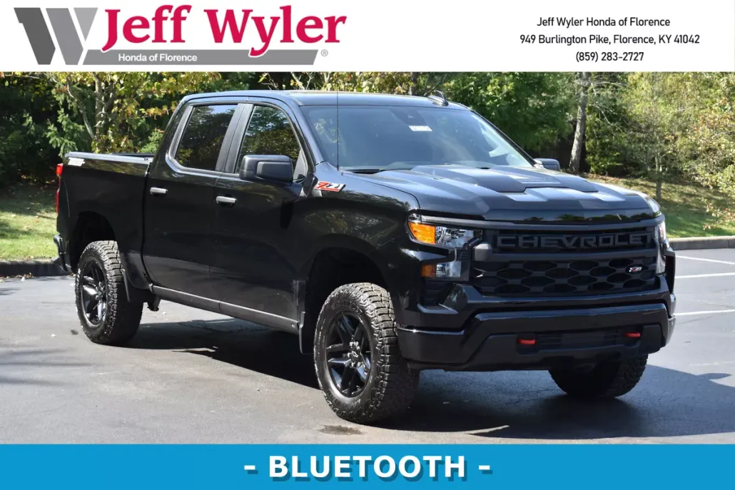 2025 Chevrolet Silverado 1500 Custom Trail Boss photo 1
