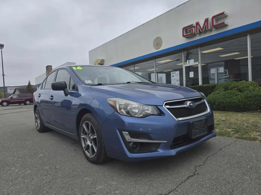 2016 Subaru Impreza 2.0i photo 1
