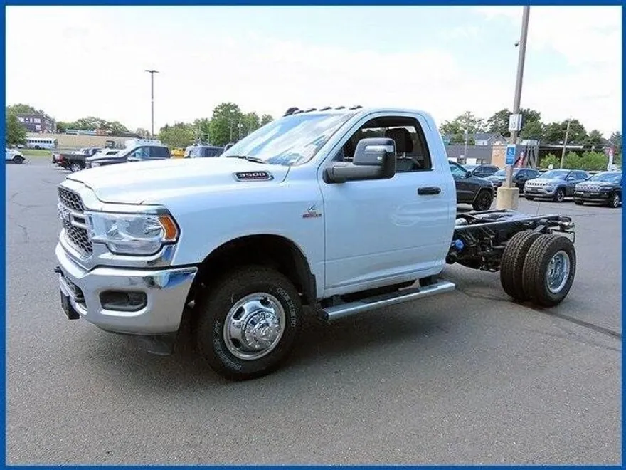 2024 Ram 3500 Tradesman photo 1
