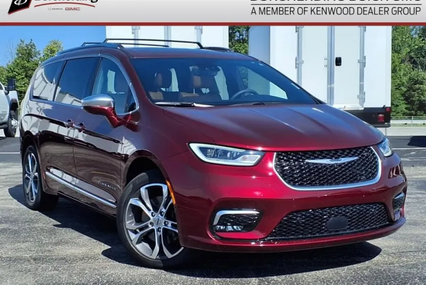 2022 Chrysler Pacifica Pinnacle photo 1