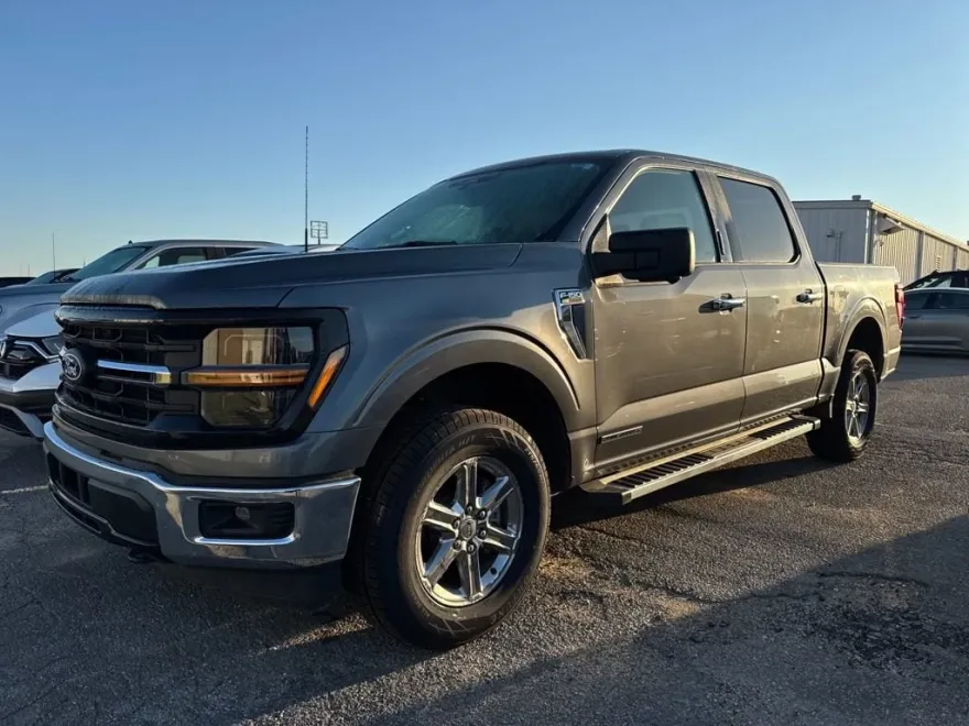 2024 Ford F-150 XLT photo 1