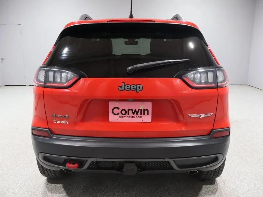 2019 Jeep Cherokee Trailhawk photo 1