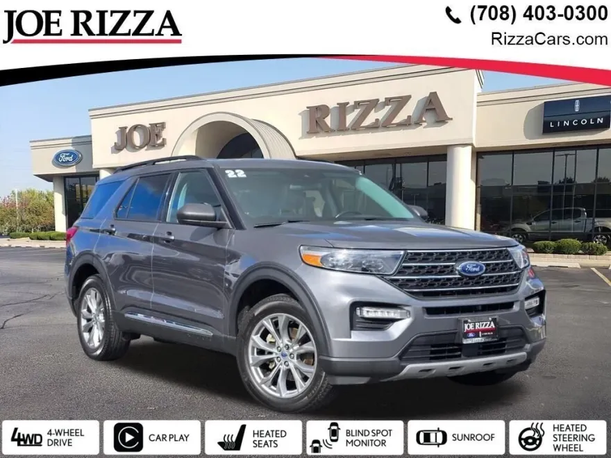 2022 Ford Explorer XLT photo 1