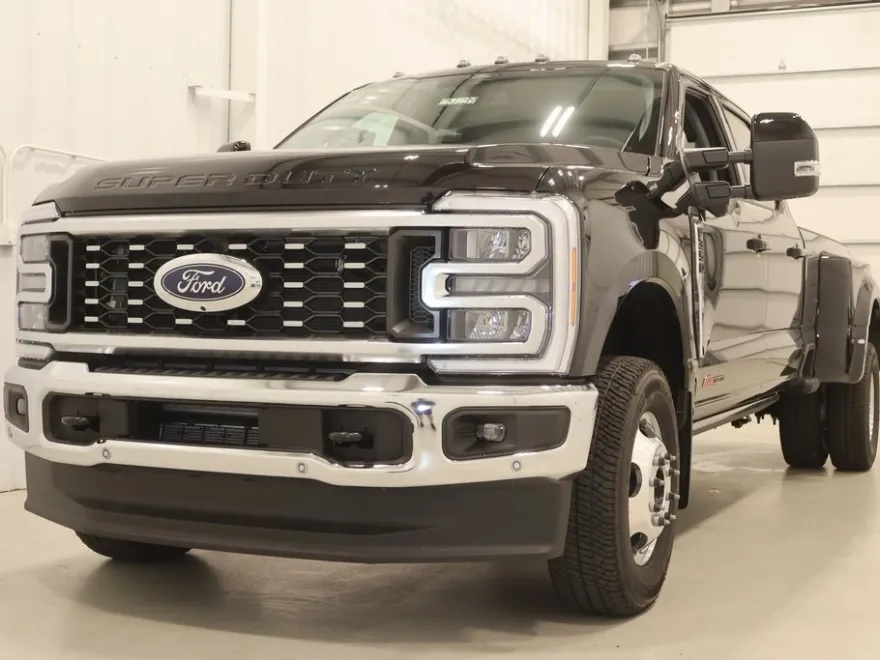 2025 Ford F-350 photo 1