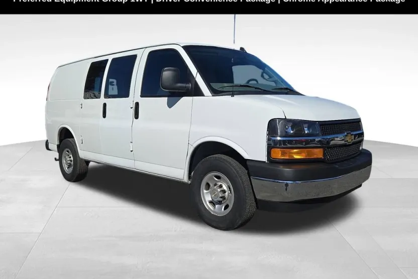 2023 Chevrolet Express 2500 Van Cargo photo 1
