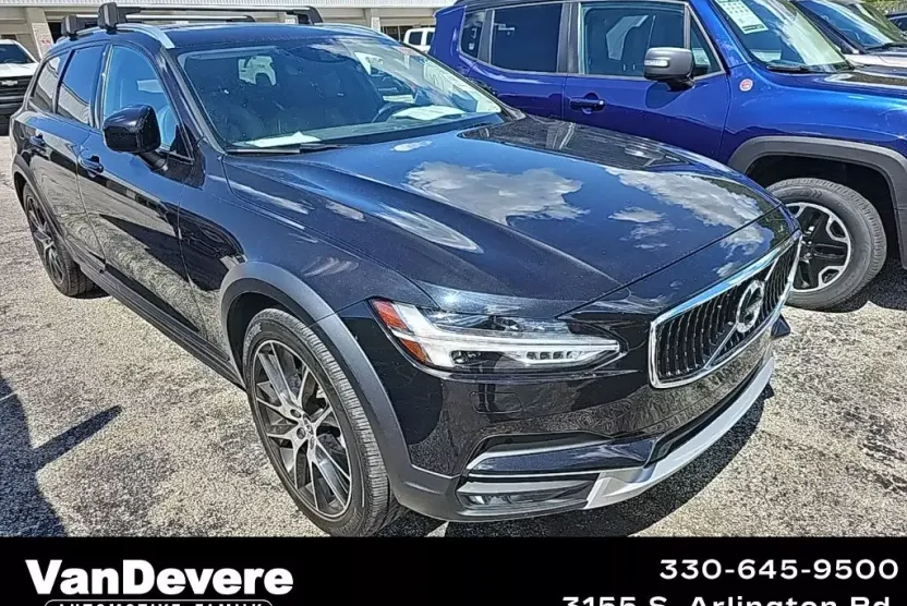 2020 Volvo V90 Cross Country T6 AWD photo 1