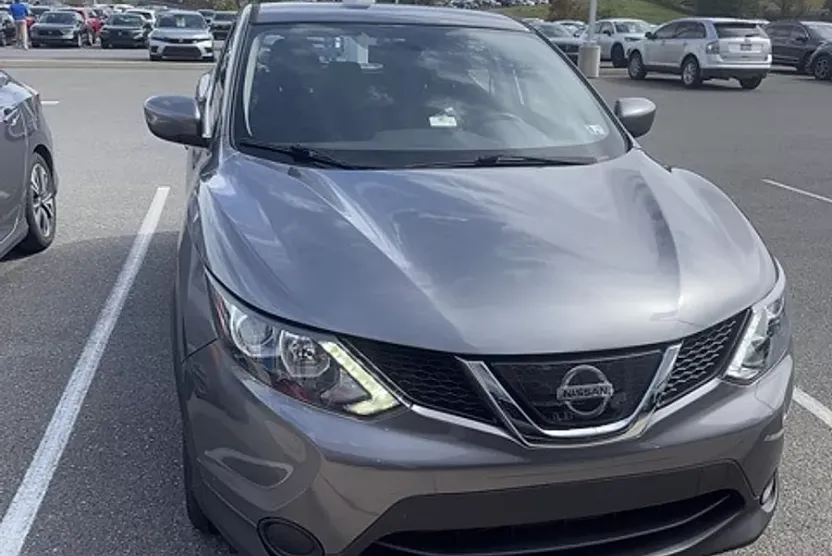 2019 Nissan Rogue Sport S photo 1