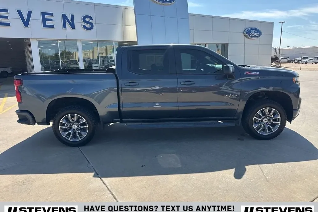 2021 Chevrolet Silverado 1500 RST photo 1