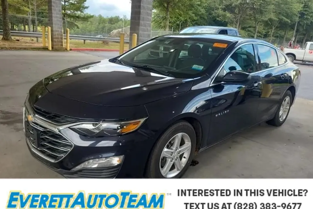 2023 Chevrolet Malibu 1LT photo 1