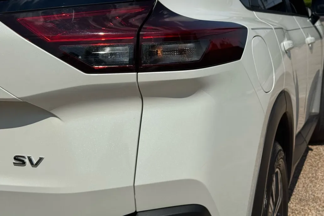 2023 Nissan Rogue SV photo 1