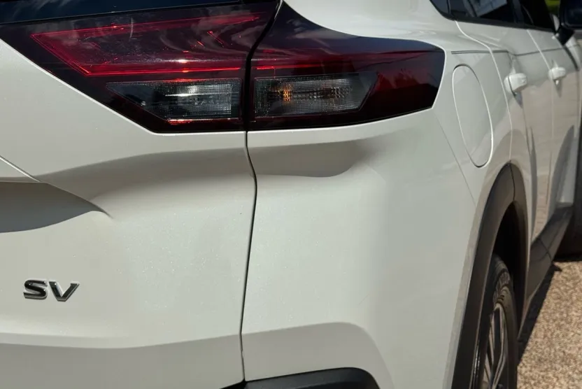 2023 Nissan Rogue SV photo 1