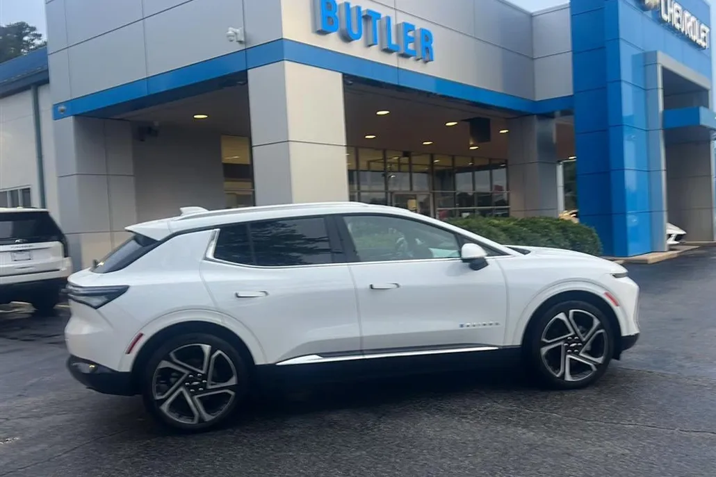 2025 Chevrolet Equinox EV 1LT photo 1
