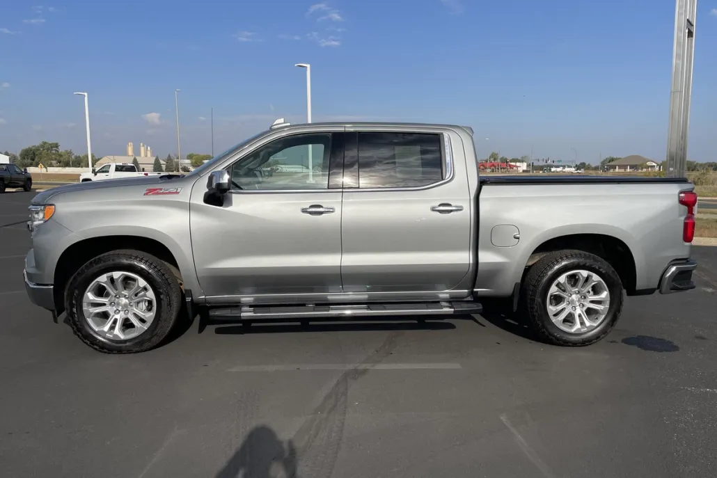 2024 Chevrolet Silverado 1500 LTZ photo 1