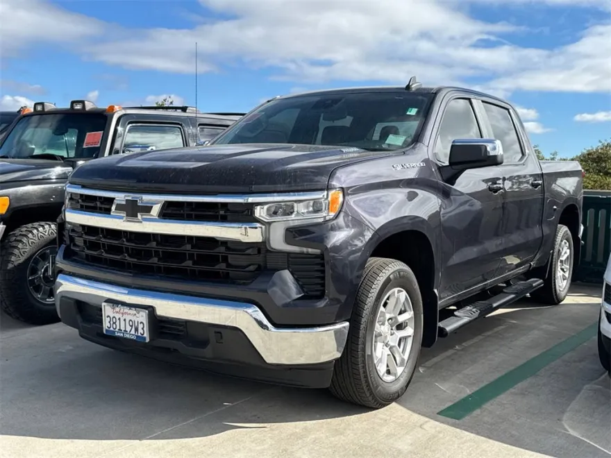 2023 Chevrolet Silverado 1500 LT photo 1