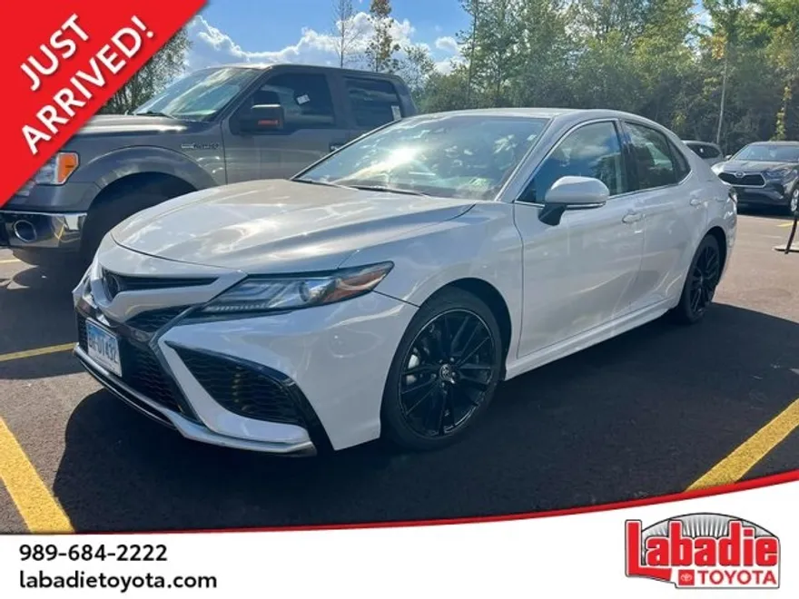 2023 Toyota Camry XSE photo 1