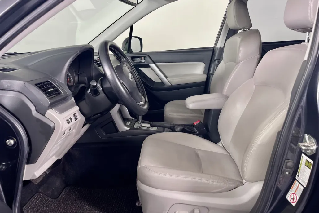 2014 Subaru Forester 2.5i Limited photo 1