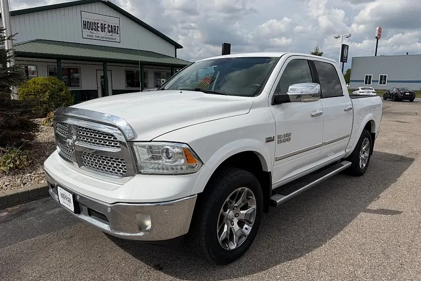 2017 Ram 1500 Laramie photo 1