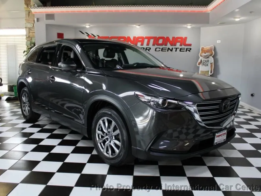 2018 Mazda CX-9 Touring photo 1