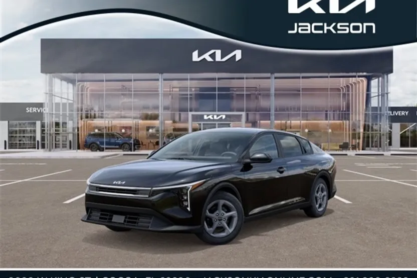 2025 Kia K4 LXS photo 1