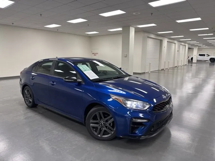 2020 Kia Forte GT-Line photo 1