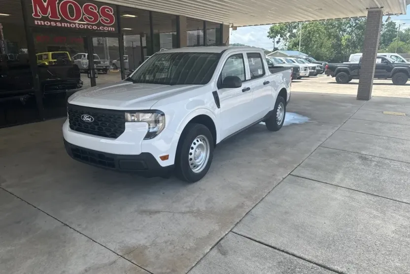 2025 Ford Maverick XL photo 1