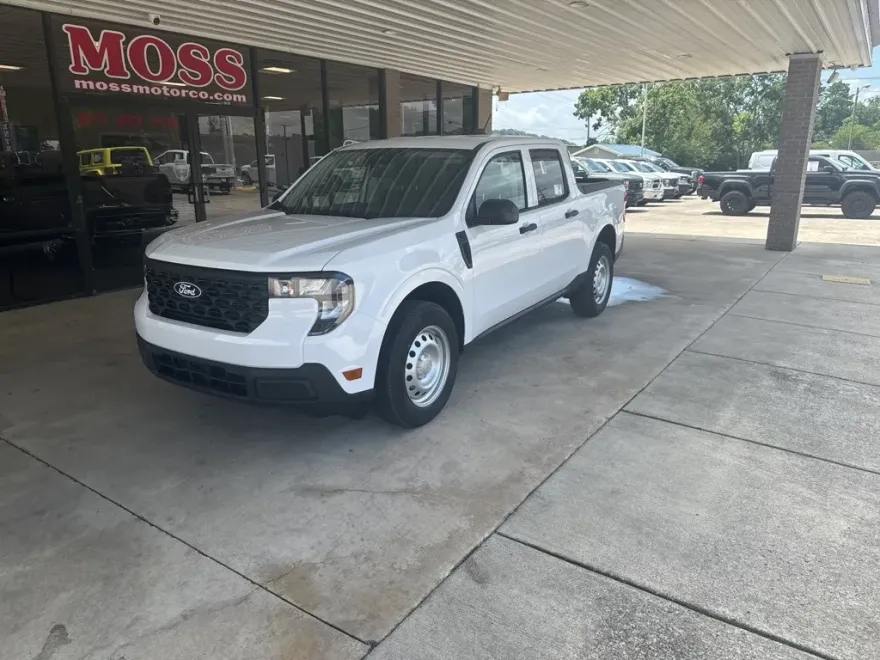 2025 Ford Maverick XL photo 1