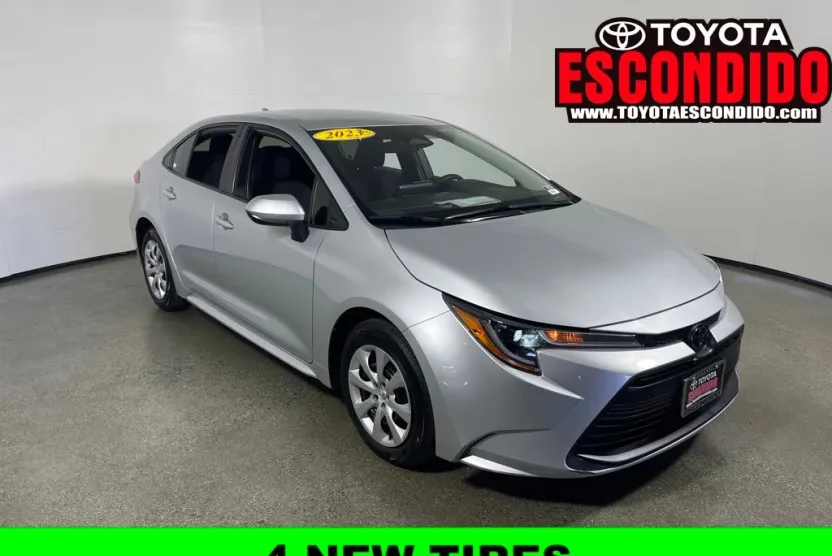 2023 Toyota Corolla LE photo 1