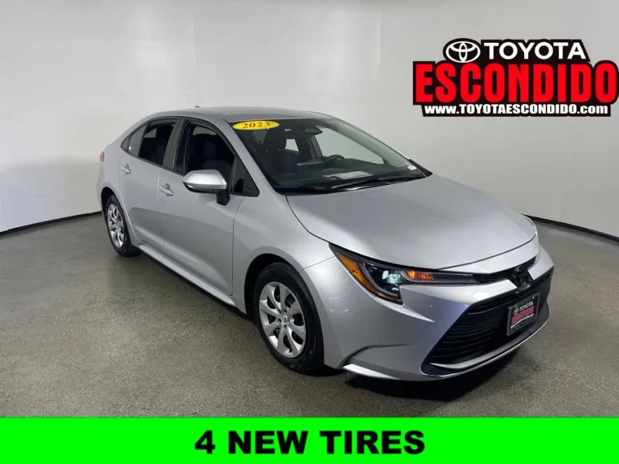 2023 Toyota Corolla LE photo 1