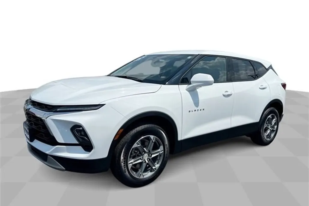 2025 Chevrolet Blazer 2LT photo 1