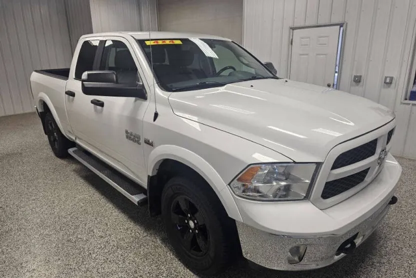 2016 Ram 1500 SLT photo 1