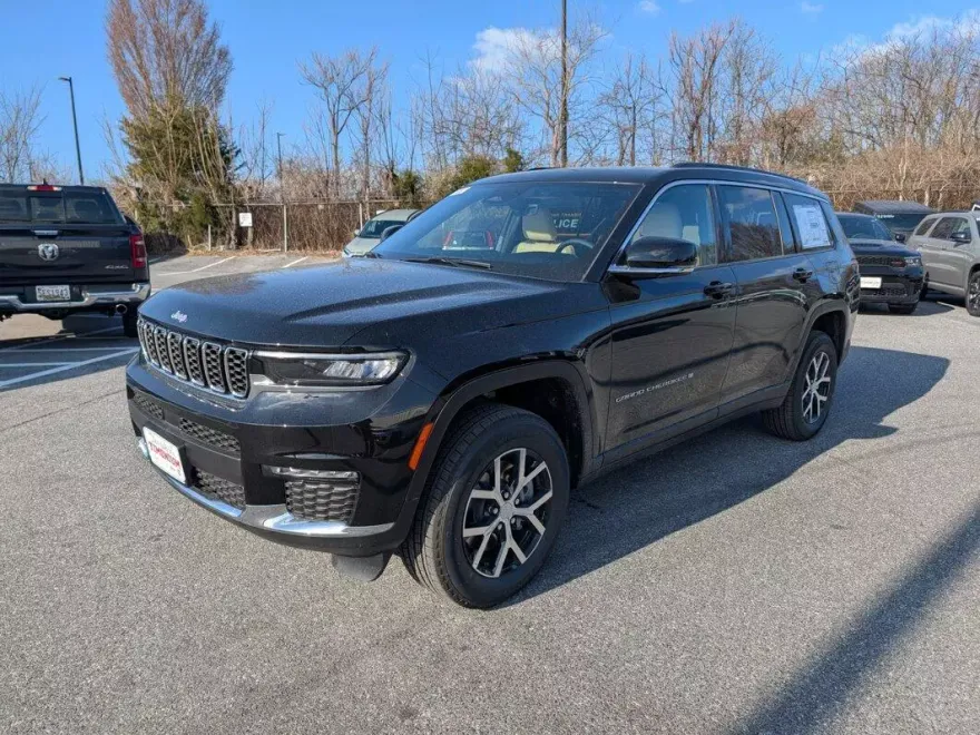 2025 Jeep Grand Cherokee L photo 1