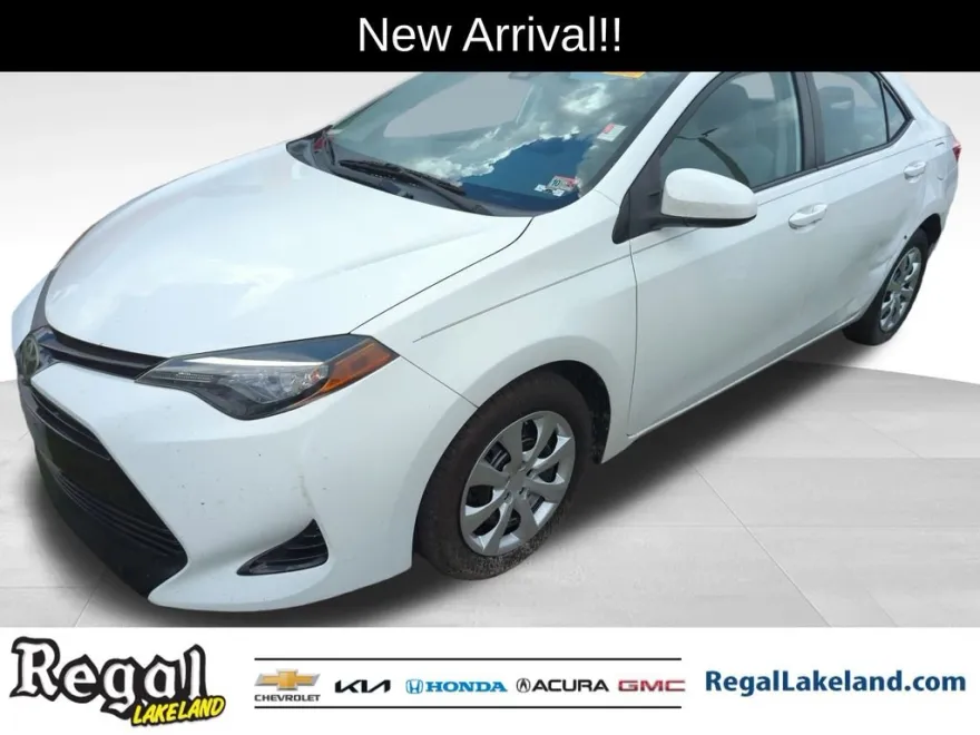 2017 Toyota Corolla L photo 1