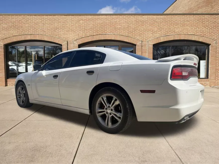 2013 Dodge Charger R/T Max AWD photo 1