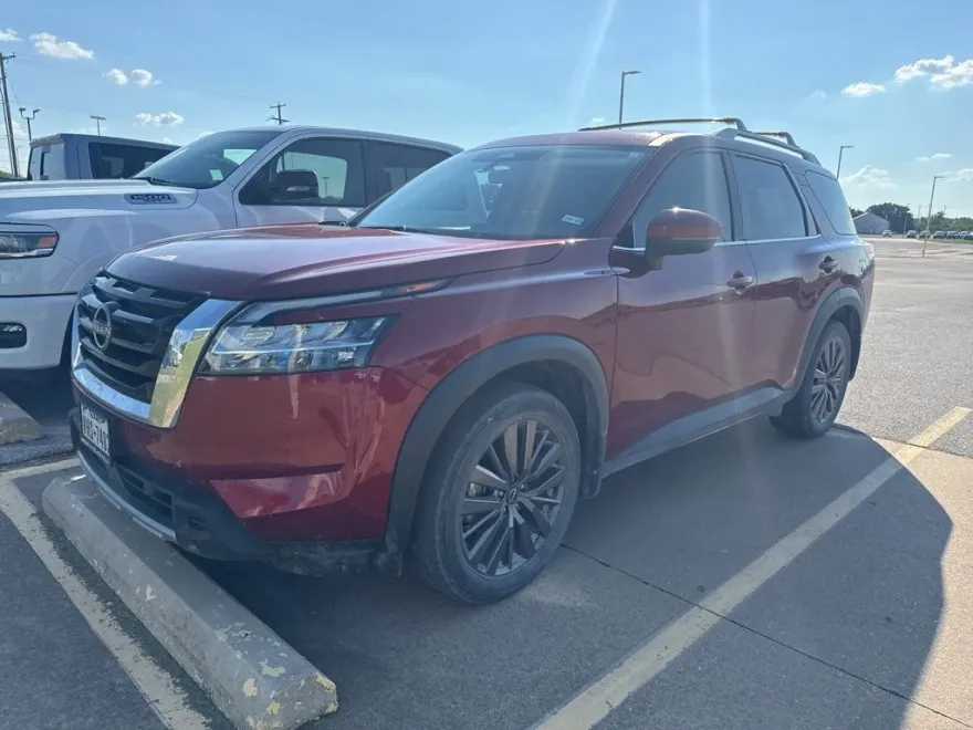 2024 Nissan Pathfinder SL photo 1