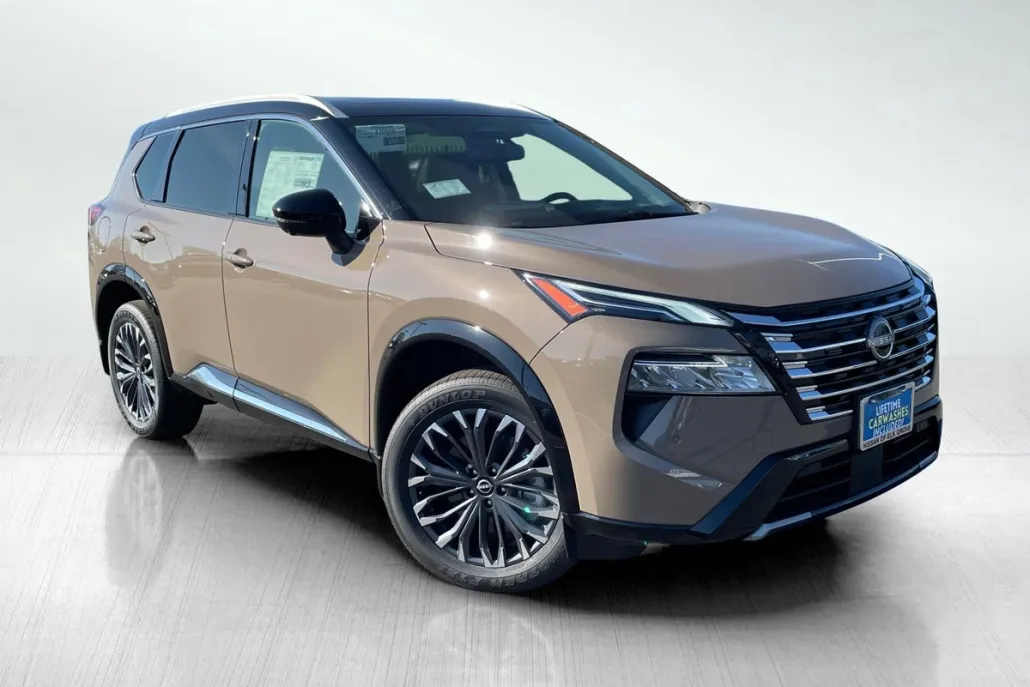 2025 Nissan Rogue Platinum photo 1