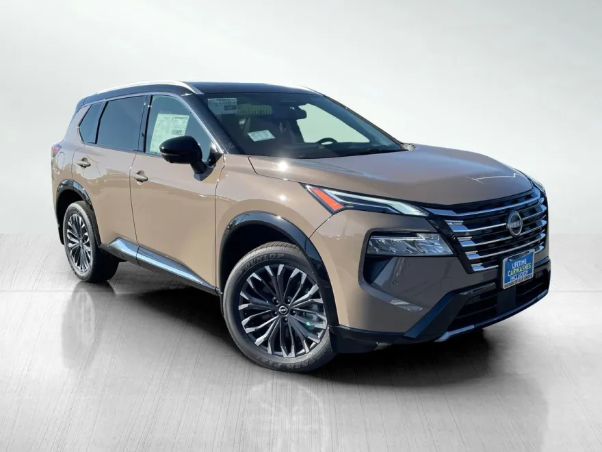 2025 Nissan Rogue Platinum photo 1