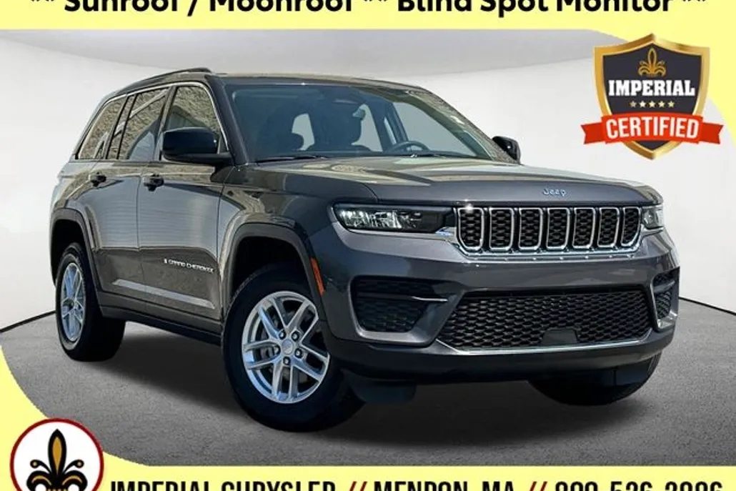 2023 Jeep Grand Cherokee Laredo photo 1