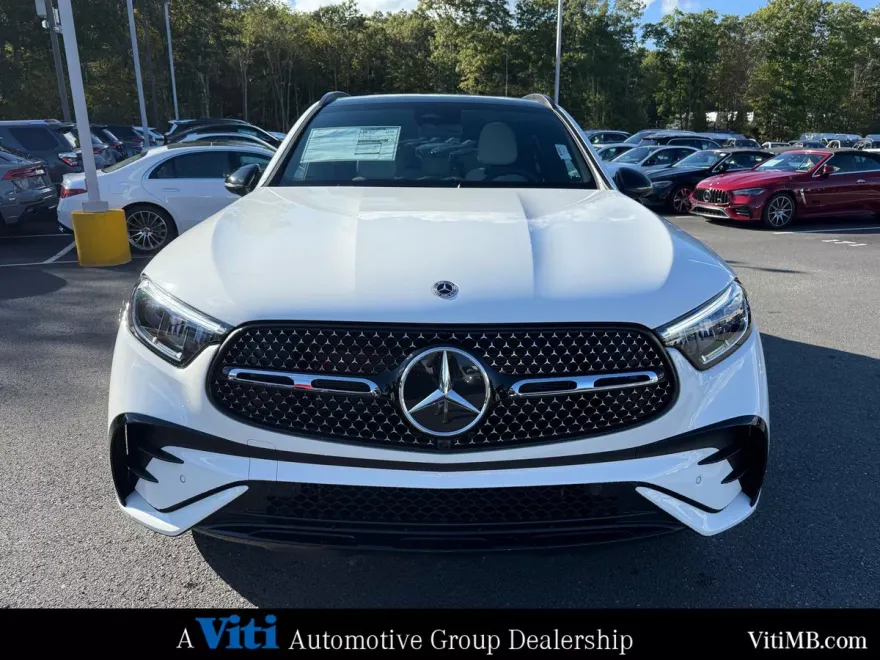 2026 Mercedes Benz GLC 300 4MATIC photo 1