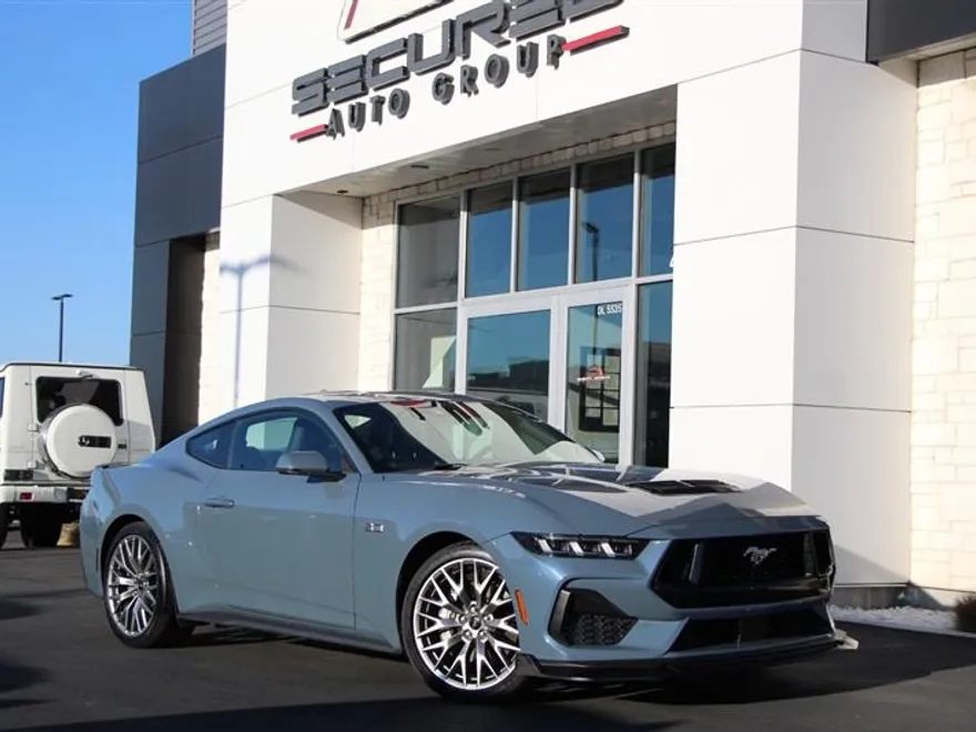 2024 Ford Mustang GT Premium photo 1