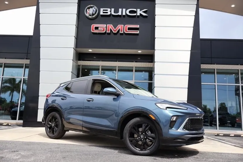 2026 Buick Encore GX Sport Touring photo 1