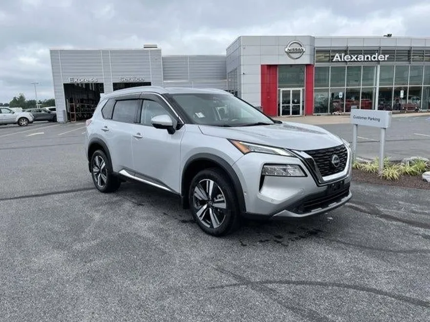 2022 Nissan Rogue AWD SL photo 1
