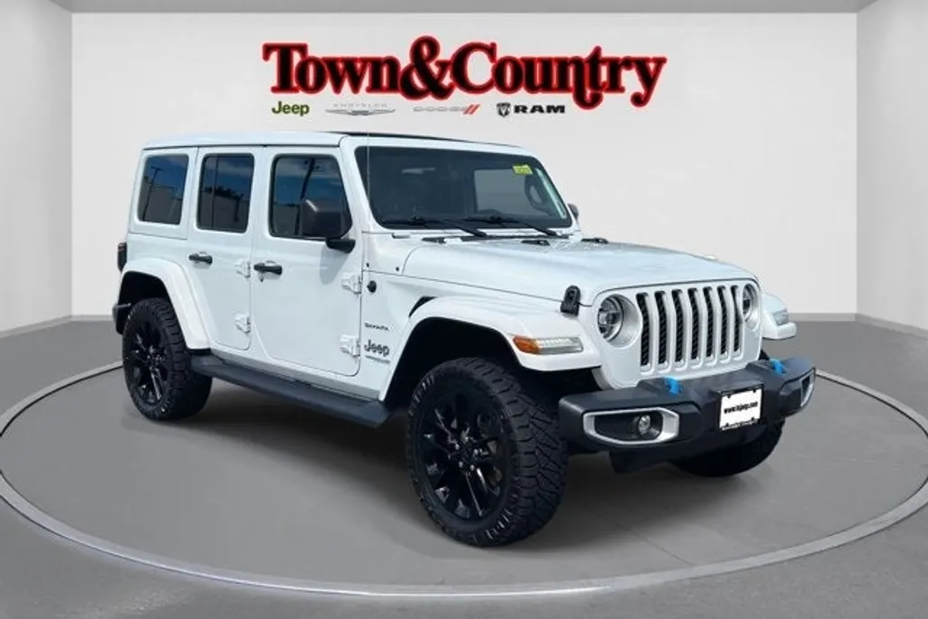 2022 Jeep Wrangler 4xe Unlimited Sahara photo 1