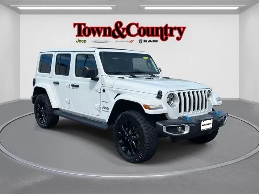 2022 Jeep Wrangler 4xe Unlimited Sahara photo 1