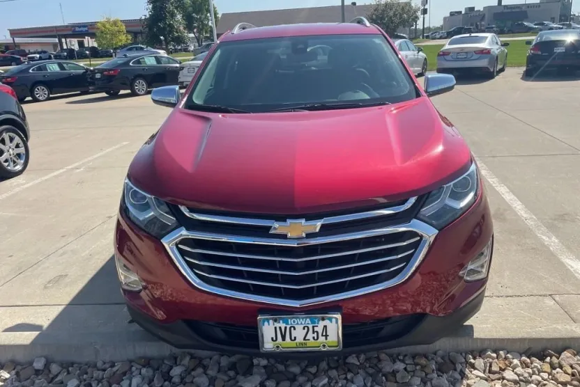 2020 Chevrolet Equinox Premier photo 1