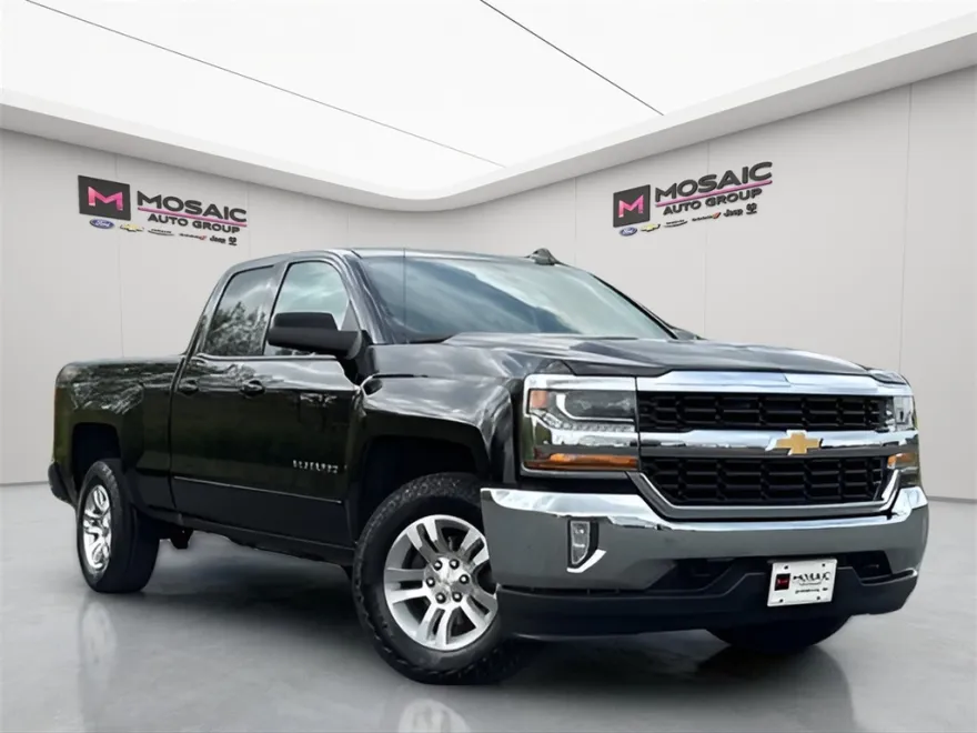2018 Chevrolet Silverado 1500 LT photo 1