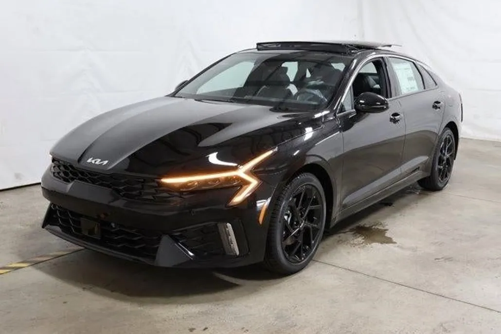 2026 Kia K5 GT-Line photo 1
