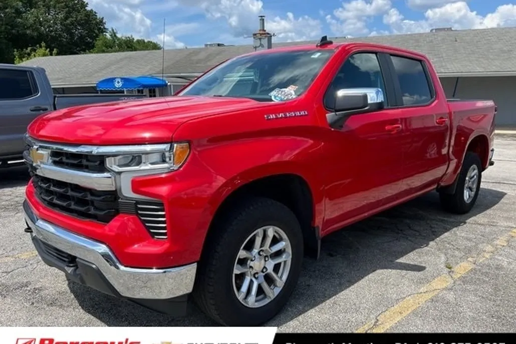 2022 Chevrolet Silverado 1500 LT photo 1