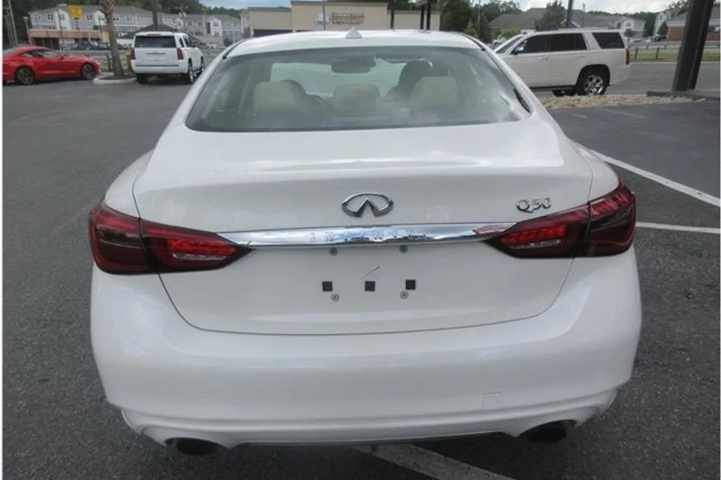 2018 Infiniti Q50 3.0t LUXE photo 1