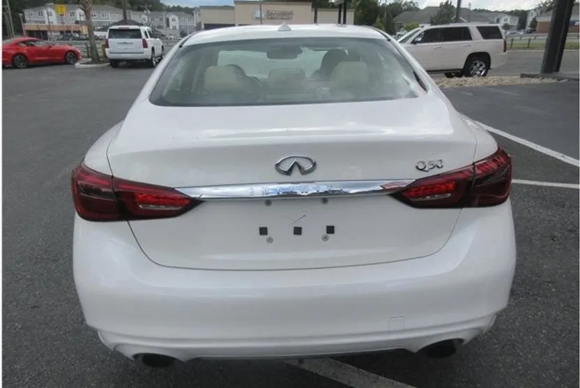 2018 Infiniti Q50 3.0t LUXE photo 1